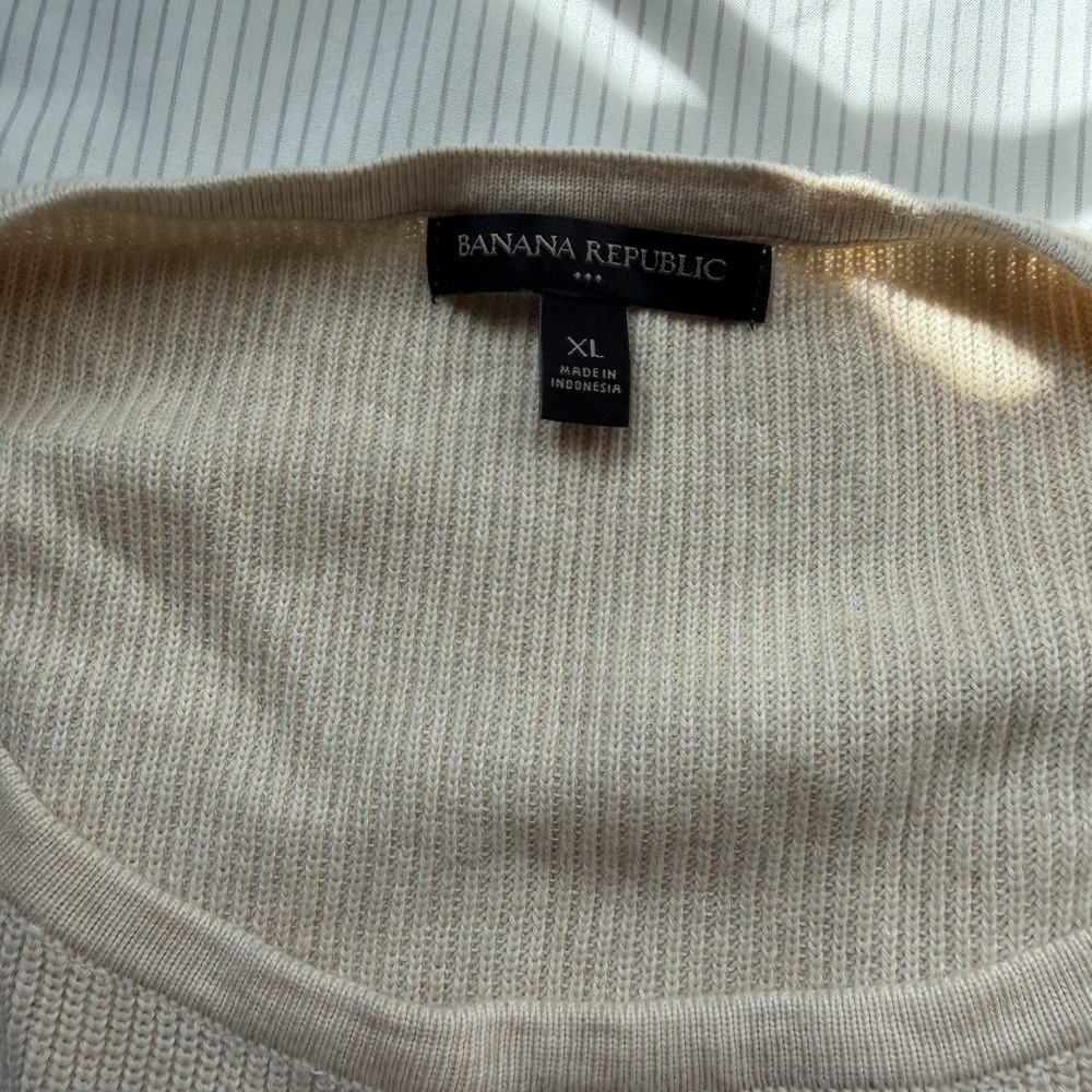 Banana Republic Beige-Cream Ribbed Knit Sweater